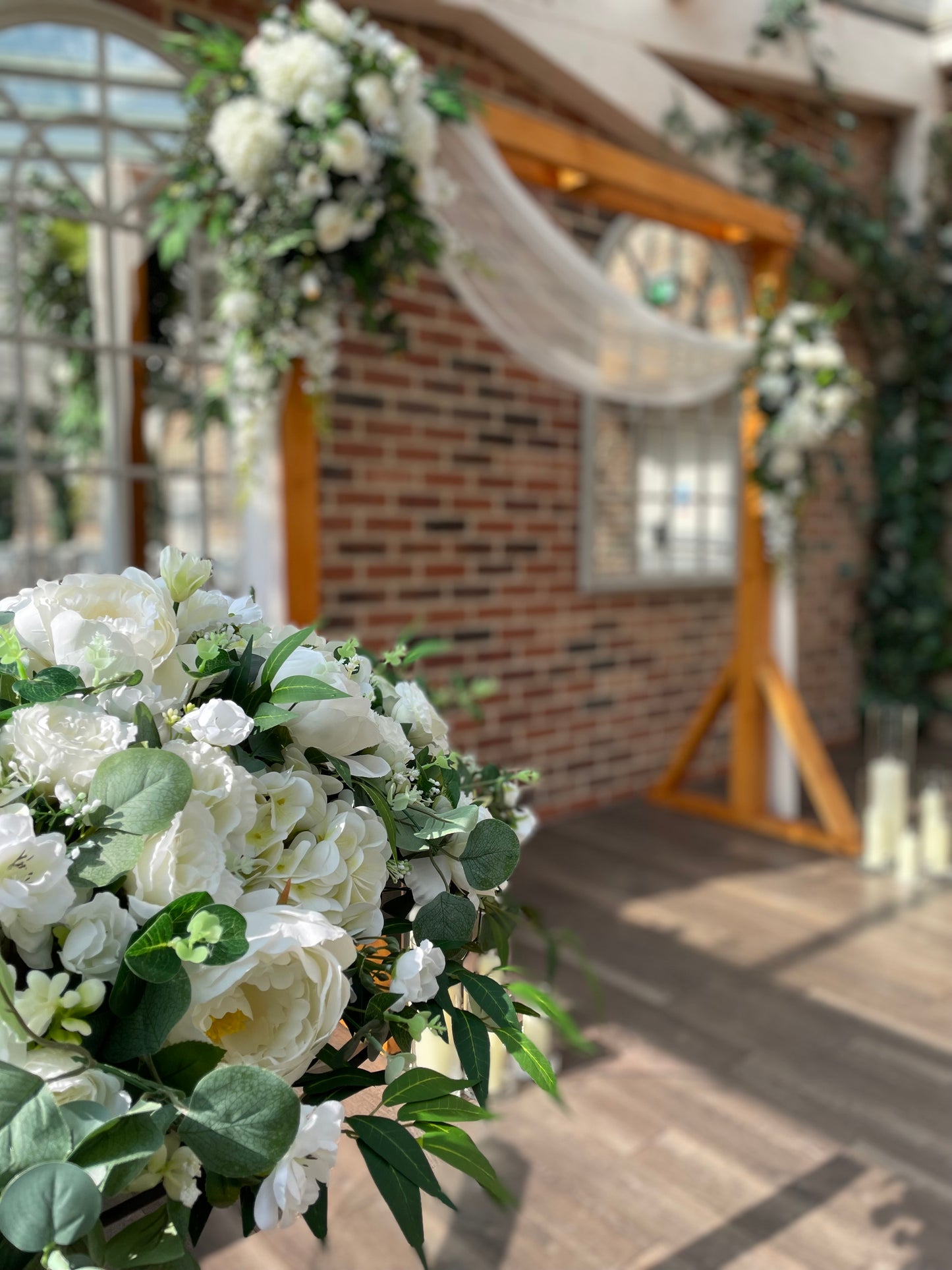 Classic & Timeless Rustic Arch, Florals & Chiffon (TO HIRE)