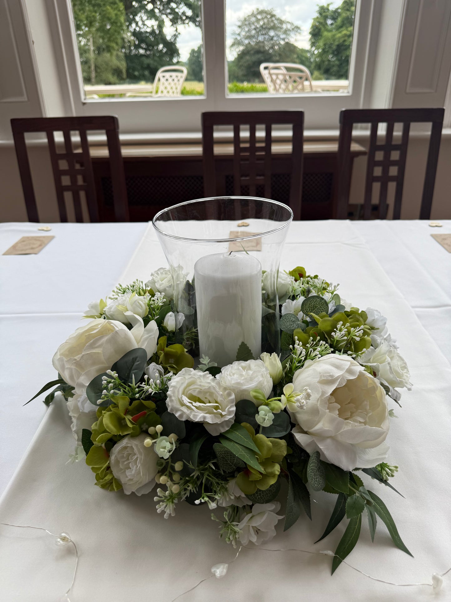 Classic & Timeless - Wreath Table Arrangement (TO HIRE)