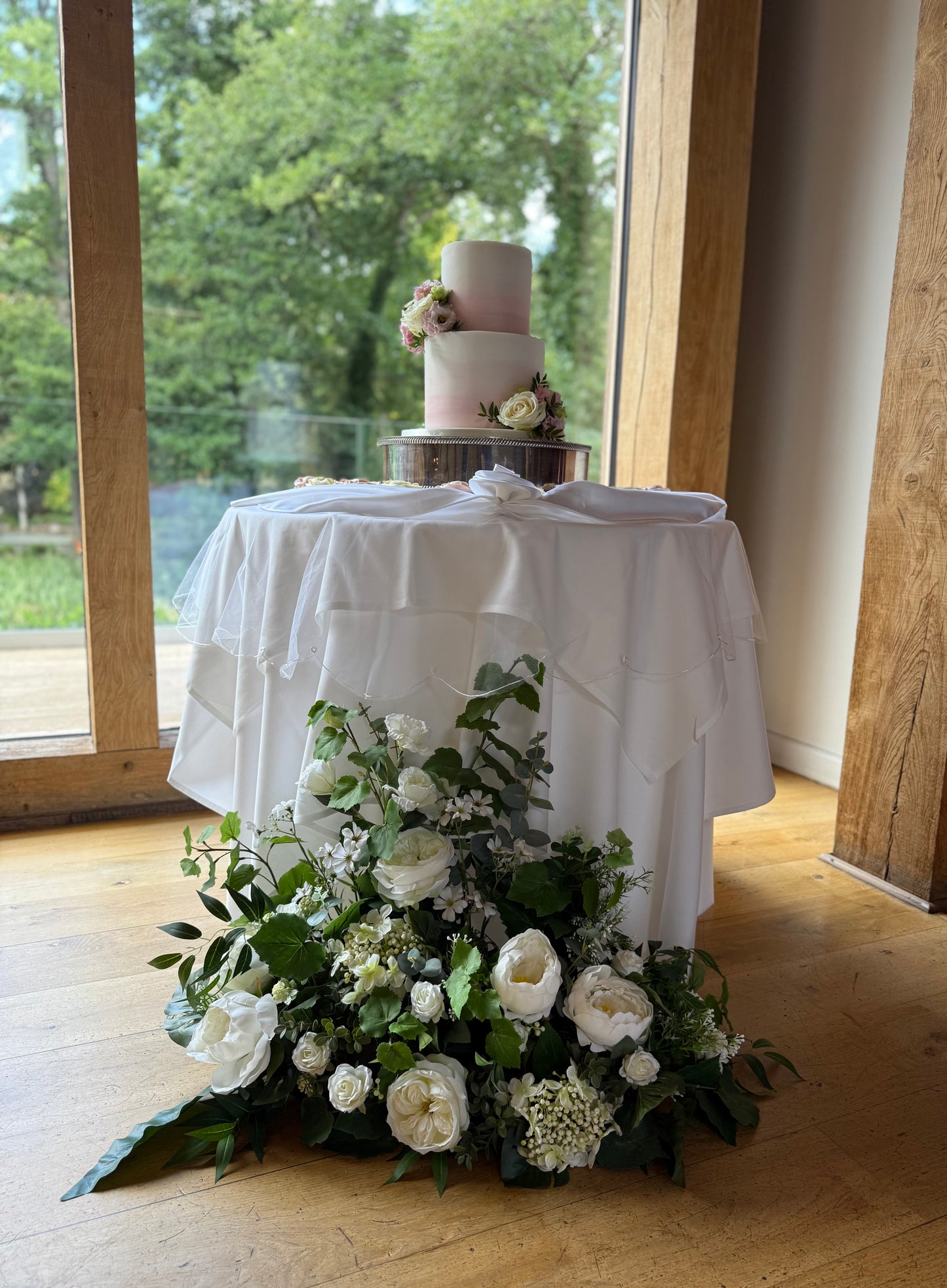 Classic & Timeless - Signage Arrangement (TO HIRE)